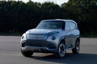Концепт GC-PHEV будущее лицо Mitsubishi Pajero  