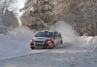 Этапы нескольких чемпионатов по автогонкам прошли в Карелии при сильном морозе