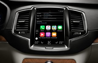 Компания Apple рассказала, какие машины оснащены их комплексом CarPlay