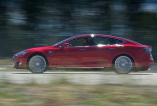 Стали известны характеристики автомобиля Tesla Model 3