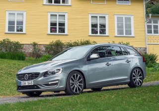 Названа дата, когда шведские автомобилестроители покажут всему миру свой новый Volvo V60