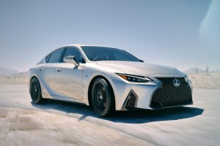 Автомобилестроители рассказали об обновлении модели Lexus IS